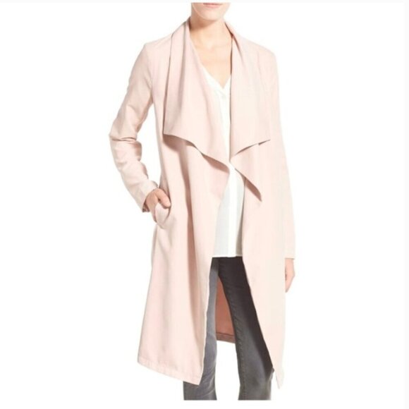 cupcakes & cashmere Jackets & Blazers - Cupcakes & Cashmere 'Laswell' Blush Draped Open Trench Coat - Size S